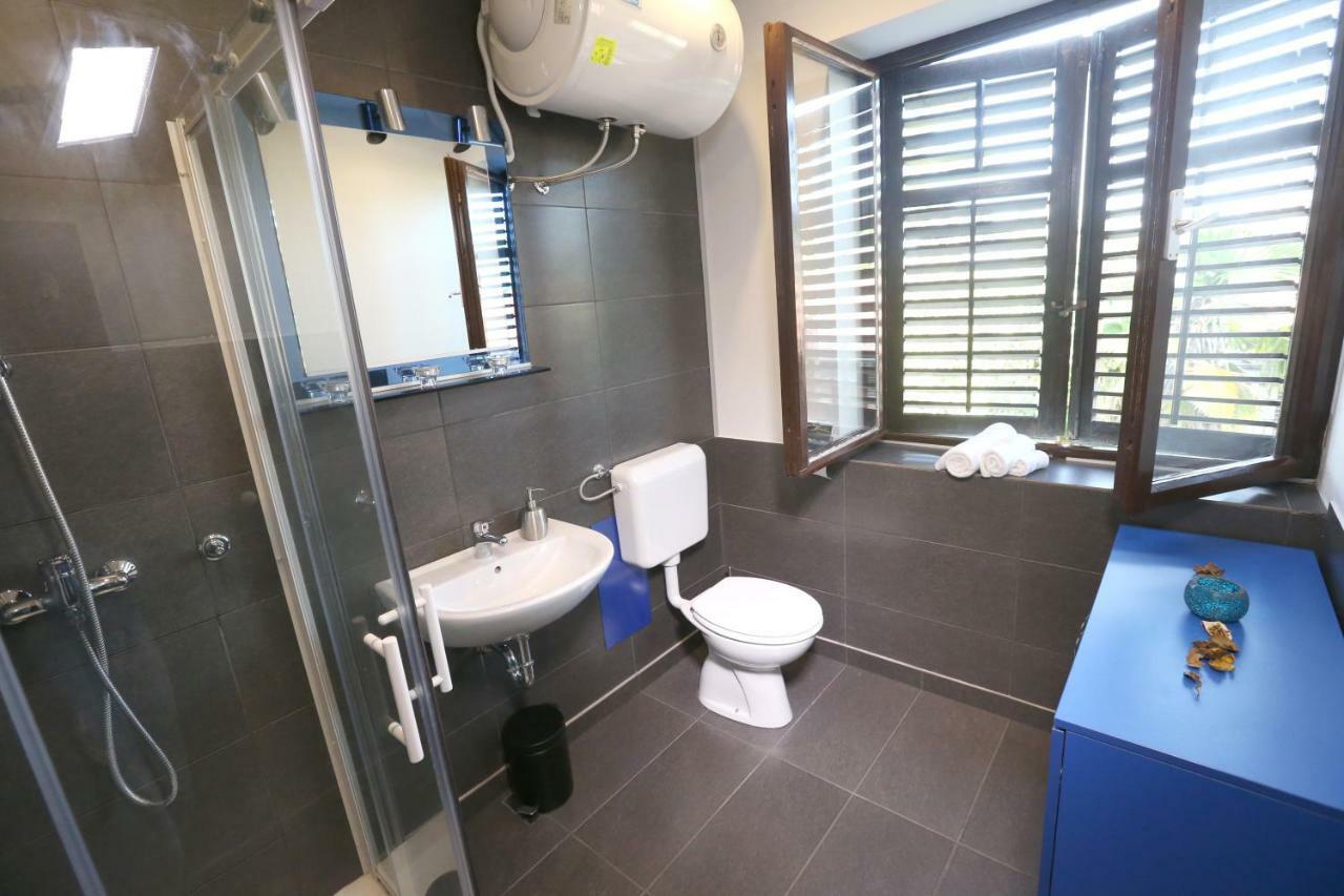 Robo 1 Apartment Koper Bagian luar foto